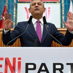 CHP&rsquo;den &Ouml;zg&uuml;r &Ouml;zel&rsquo;e &lsquo;hesap ver&rsquo; mesajı