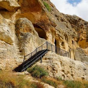 G&uuml;m&uuml;şhane&rsquo;nin S&uuml;mela&rsquo;sı &Ccedil;akırkaya Manastırı turizme kazandırılmayı bekliyor
