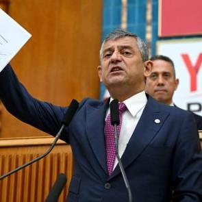 İstifaların ardı arkası kesilmiyor! Yeni Parti'nin &uuml;ye oyunu ifşa oldu!