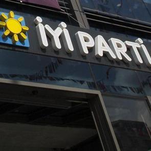 İYİ Parti&rsquo;de bir şok daha! Milletvekili &Ouml;mer Karakaş partisinden istifa etti