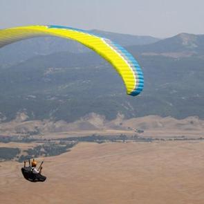 Paraş&uuml;t&ccedil;&uuml;ler akın ediyor! Adrenalin Munzur Dağları&rsquo;na taşındı