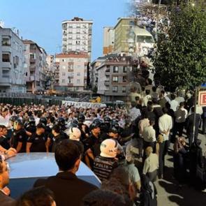 Alihan Kuriş su&ccedil; &ouml;rg&uuml;t&uuml;n&uuml;n merkezine operasyon: Polisi engellemeye &ccedil;alıştılar