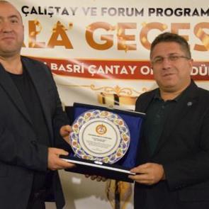 Azerbaycanlı gazeteci Agil Alesger'e başarı &ouml;d&uuml;l&uuml;