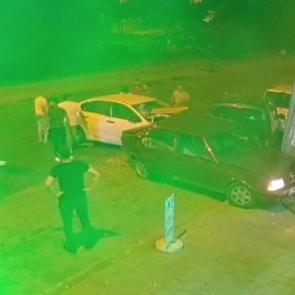 Denizli'de hareketli gece! Ka&ccedil;an ve 4 araca &ccedil;arpan s&uuml;r&uuml;c&uuml;ye 450 bin TL ceza kesildi 
