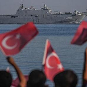 Mavi Vatan&rsquo;da g&uuml;&ccedil; g&ouml;sterisi başladı! T&uuml;rkiye&rsquo;nin yeni kozları sahneye &ccedil;ıkıyor...
