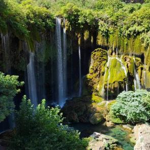 Mersin&rsquo;in 110 milyon yıllık doğa harikası: Mut Yerk&ouml;pr&uuml; Şelalesi