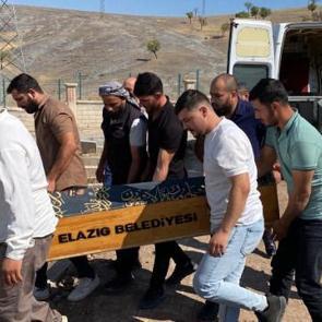 Elazığ'da piknik faciası! Yıldırım isabet eden 10 yaşındaki &ccedil;ocuk &ouml;ld&uuml;