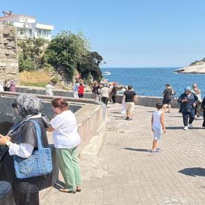 Batı Karadeniz&rsquo;in g&ouml;z bebeği: Amasra 1 milyon turist barajını aştı