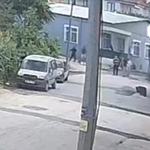 Ev sahibi dehşet sa&ccedil;tı: T&uuml;feği alıp balkondan kiracısını vurdu