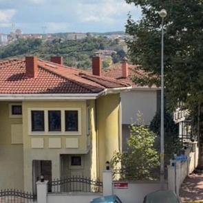 İstanbul'da villada dehşet! Başından vurulmuş halde &ouml;l&uuml; bulundu