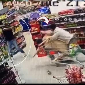 Markette kızılca kıyamet koptu, ortalık savaş alanına d&ouml;nd&uuml;
