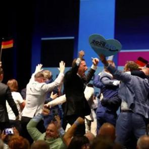 Almanya'da tarihi gece! D&uuml;nya bu se&ccedil;im konuşuyor: Rekor oyla AfD kazandı