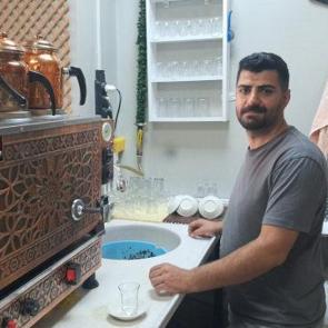 Erzurumlu esnafın dikkat &ccedil;eken ticari zekası! M&uuml;şteri sayısı g&uuml;nden g&uuml;ne artıyor