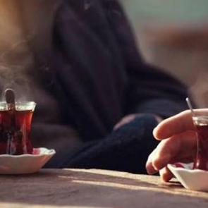 Sabah akşam i&ccedil;iyoruz ama bu faydalarını bilmiyoruz: G&uuml;nde 2 fincan yeterli!