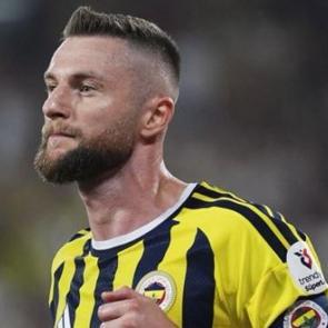 Takımın vazge&ccedil;ilmeziydi! İsmail Kartal, Rizespor ma&ccedil;ında yıldız ismi oynatmıyor