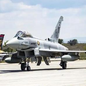 T&uuml;rkiye&rsquo;nin Eurofighter hamlesinde kritik eşik: Pilot eğitimleri başladı