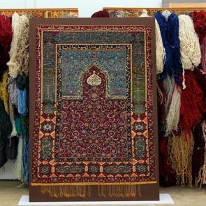 500 yıllık saray seccadeleri onların ellerinde gelecek nesillere aktarılıyor