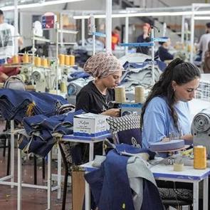 73 yıllık tekstil şirketi kepenkleri indirdi: &Uuml;nl&uuml; markalara &uuml;retim yapıyordu