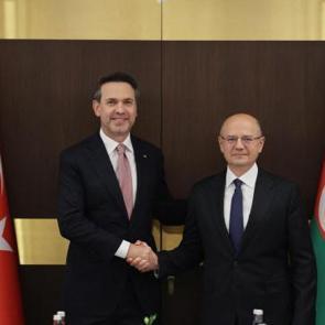 T&uuml;rkiye-Azerbaycan&rsquo;dan dev enerji hamlesi! &Uuml;&ccedil; kritik hat i&ccedil;in d&uuml;ğmeye basıldı