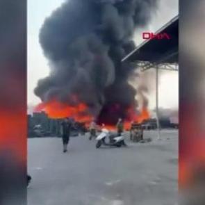Adana'da sebze halinde yangın