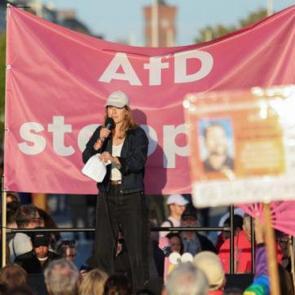 Almanya&rsquo;da aşırı sağ depremi: AfD y&uuml;zde 44&rsquo;e dayandı, &uuml;lke sokaklara d&ouml;k&uuml;ld&uuml;!