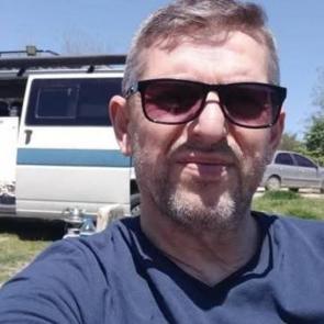 Başı CNC makinesine sıkışan iş&ccedil;i &ouml;ld&uuml;
