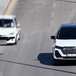 Denetim &ouml;ncesi yolcuyla yer değiştiren ehliyetsiz s&uuml;r&uuml;c&uuml;ye 200 bin lira ceza