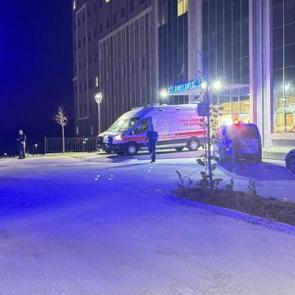 Eğlence mekanında kavga; 1 &ouml;l&uuml;, 4 yaralı
