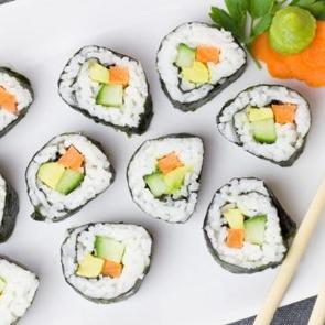Evde sushi nasıl yapılır? Yeni başlayanlar i&ccedil;in kolay sushi tarifi
