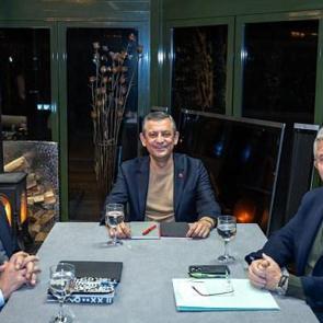 İmamoğlu ve &Ouml;zel arasındaki soğuk r&uuml;zgarlar Mansur Yavaş&rsquo;a doğru esiyor