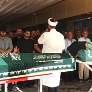 Maltepe'de kiracı dehşeti! &Ouml;ld&uuml;r&uuml;len karı koca defnedildi 