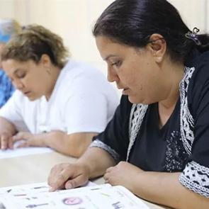 Okuryazarlık Seferberliği'nde b&uuml;y&uuml;k başarı: 471 bin kadın okuma yazma &ouml;ğrendi