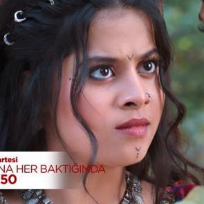 Sana Her Baktığımda'da Leela, Prem'i ka&ccedil;ırıyor! Tekrar yakalayabilecek mi?