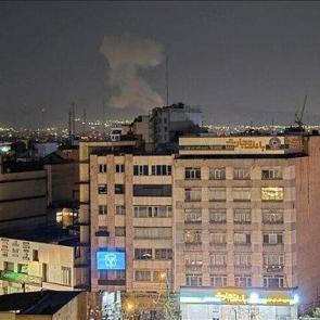 Son dakika haberi: İran haberi duyurdu! Gece yarısı bir&ccedil;ok b&ouml;lgede patlama sesleri duyuldu