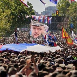 Bosna Kasabı'na yapılan t&ouml;ren pahalıya patladı! &Ccedil;ok sert veto tepkisi