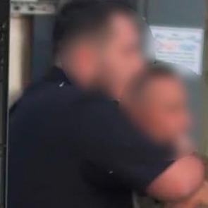 Uyuşturucu ş&uuml;phesi aileyi birbirine kattı: Babasının boğazını sıktı