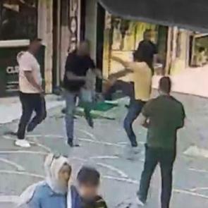 Belediyenin fen işleri m&uuml;d&uuml;r&uuml; ile mimarın kavgasında yumruklar konuştu