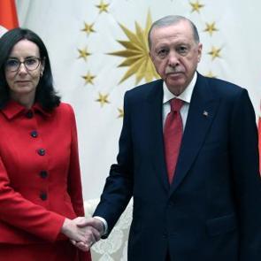 T&uuml;rkiye-İngiltere ilişkilerinde yeni d&ouml;nem! Ticaret anlaşması i&ccedil;in kritik a&ccedil;ıklama geldi