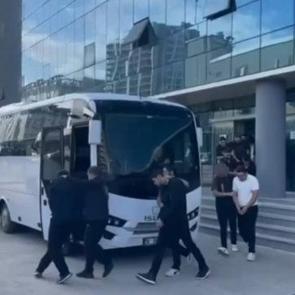 Bursa'da operasyon! Kadın kılığına girip evlilik vaadiyle tuzağa &ccedil;ektiler: 10 tutuklu 