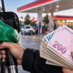 100 liranın &uuml;st&uuml;n&uuml; g&ouml;rm&uuml;şt&uuml;: Akaryakıtta indirim! İşte il il fiyatlar...