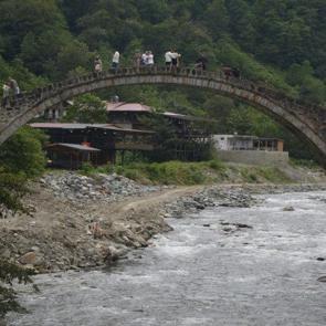 Balayı i&ccedil;in alternatif rota arayanların yeni g&ouml;zdesi: Karadeniz&rsquo;in zirveleri