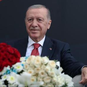 Cumhurbaşkanı Erdoğan'dan gen&ccedil;lere mesaj: T&uuml;rkiye'yi &ccedil;ok iyi yerlere getireceksiniz