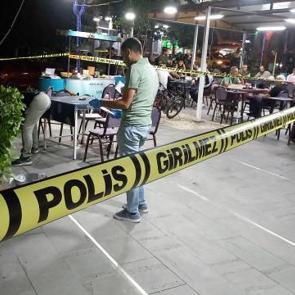 Husumetlilerine ateş a&ccedil;tı, başkasını yaraladı