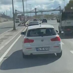 İstanbul trafiğinde skandal: Ambulansa dakikalarca yol vermedi