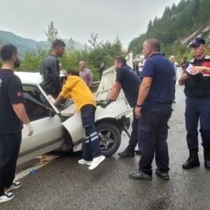 Kastamonu&rsquo;da feci kaza! 2 ara&ccedil; &ccedil;arpıştı: 1&rsquo;i bebek 7 yaralı