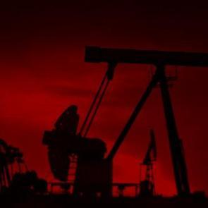 Kritik eşik aşıldı: Petrol fiyatları 100 doların &uuml;st&uuml;nde! Dev banka uyardı