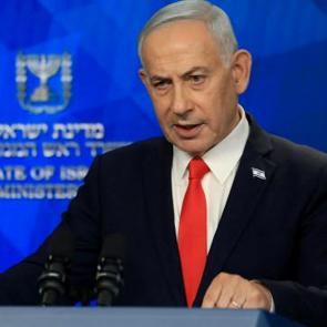 Netanyahu'dan skandal karar! Bunu yapanlar vatandaşlıktan &ccedil;ıkarılacak! Yine yasağı &ccedil;iğnedi