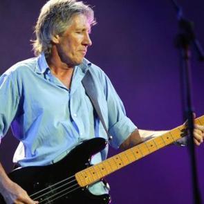 Pink Floyd'un solistinden Gazze a&ccedil;ıklaması: "Aşağılık" diyerek, tepki g&ouml;sterdi!