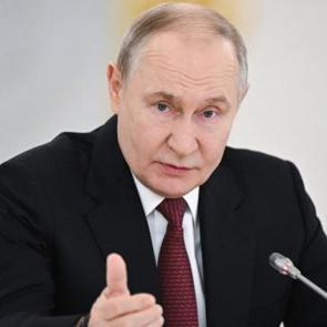 Putin'den vatandaşlarına &ccedil;ağrı: Se&ccedil;ime katılın