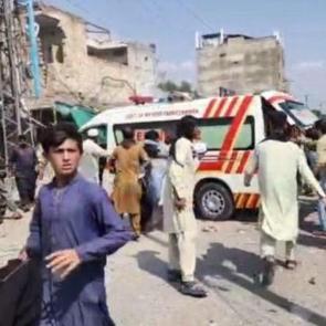 Son dakika... Pakistan'da patlama! Cami yakınında can pazarı! 